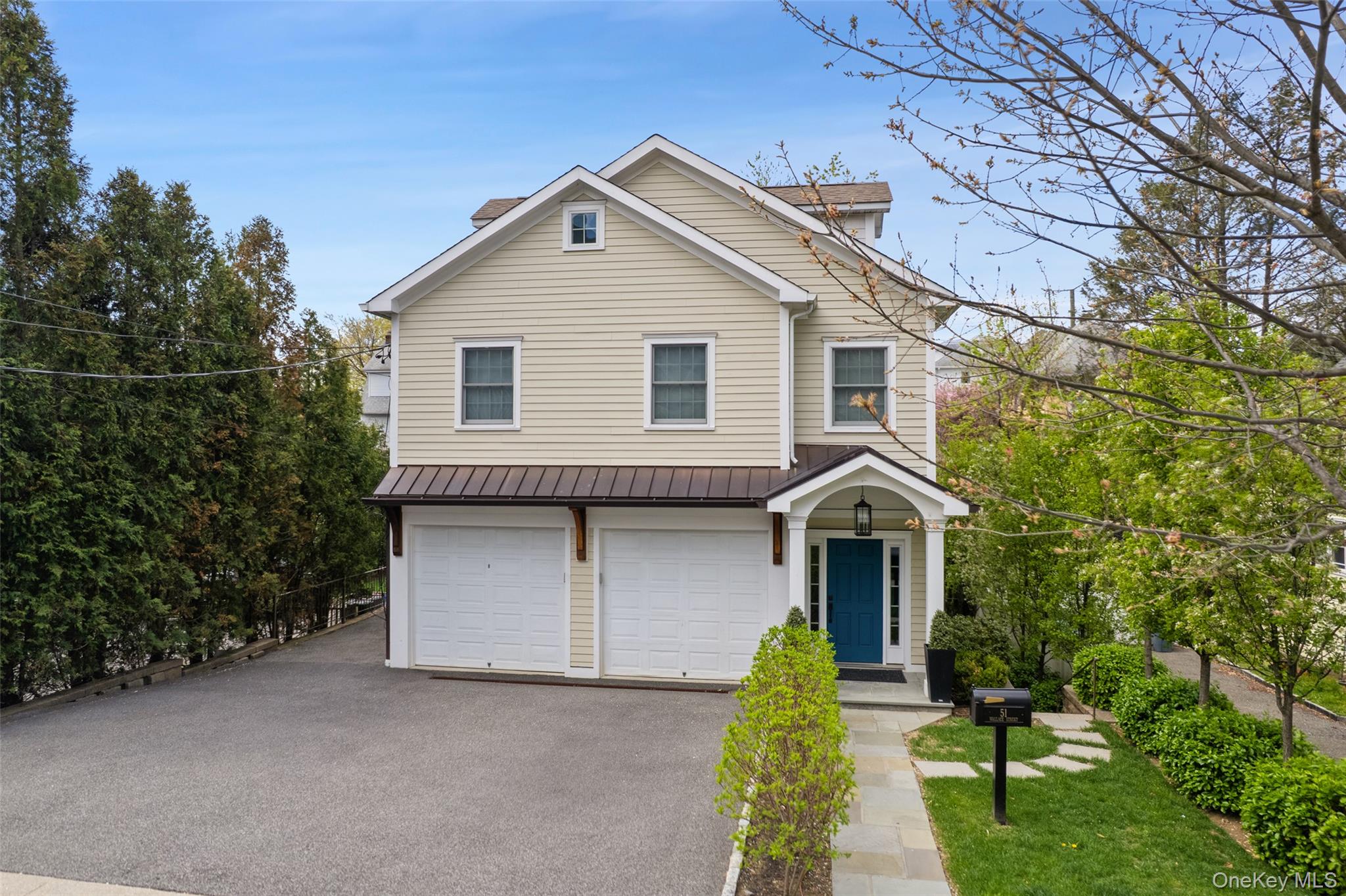 Welcome to 51 Wallace Street, an exceptional and sophisticated 2  fami...