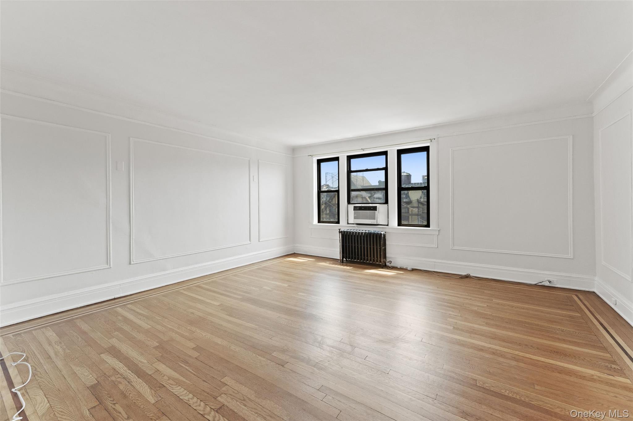 Photo 4 of this property