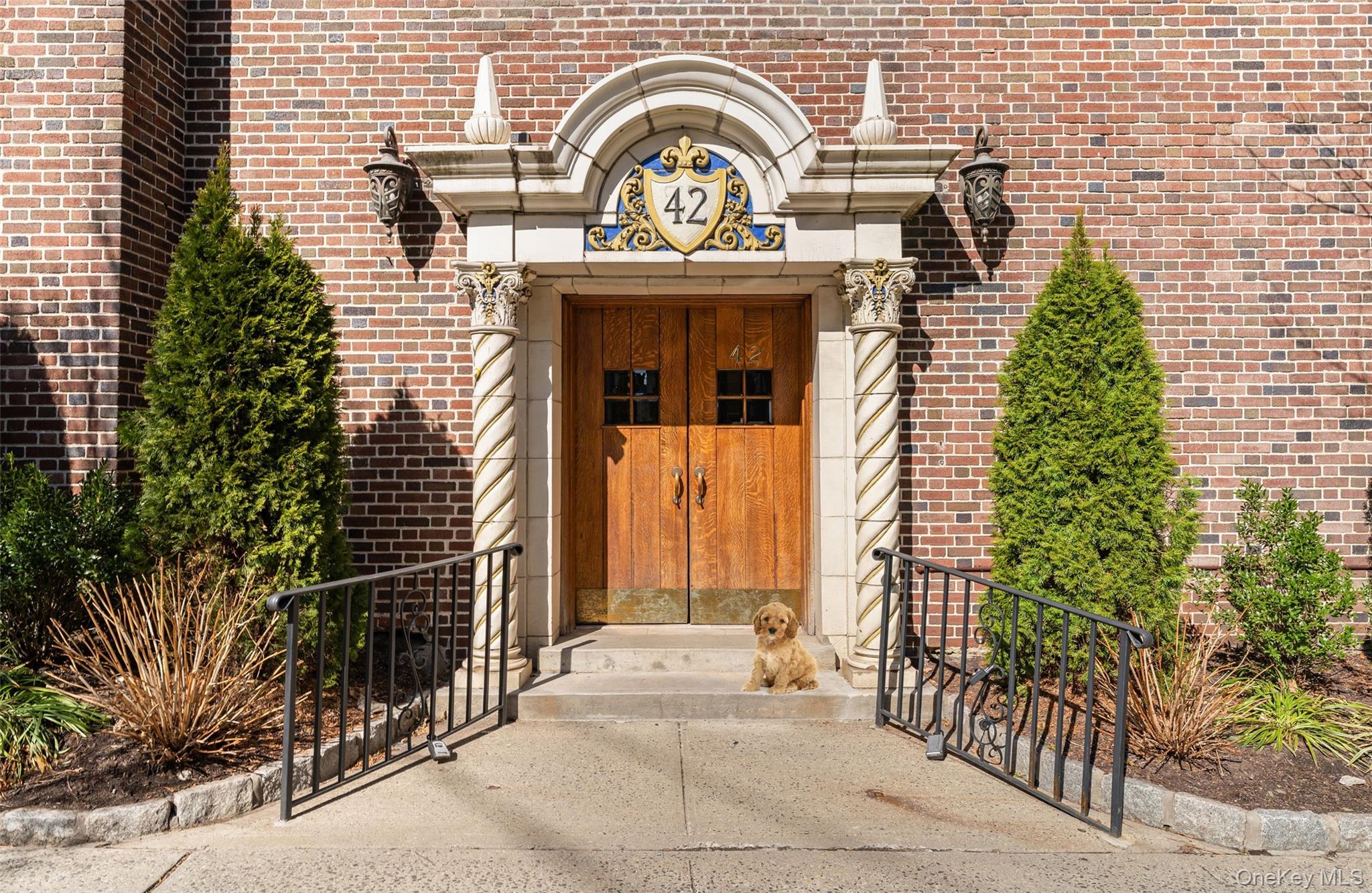 Welcome to The Commodore!  A pet friendly pre-war building in the most...