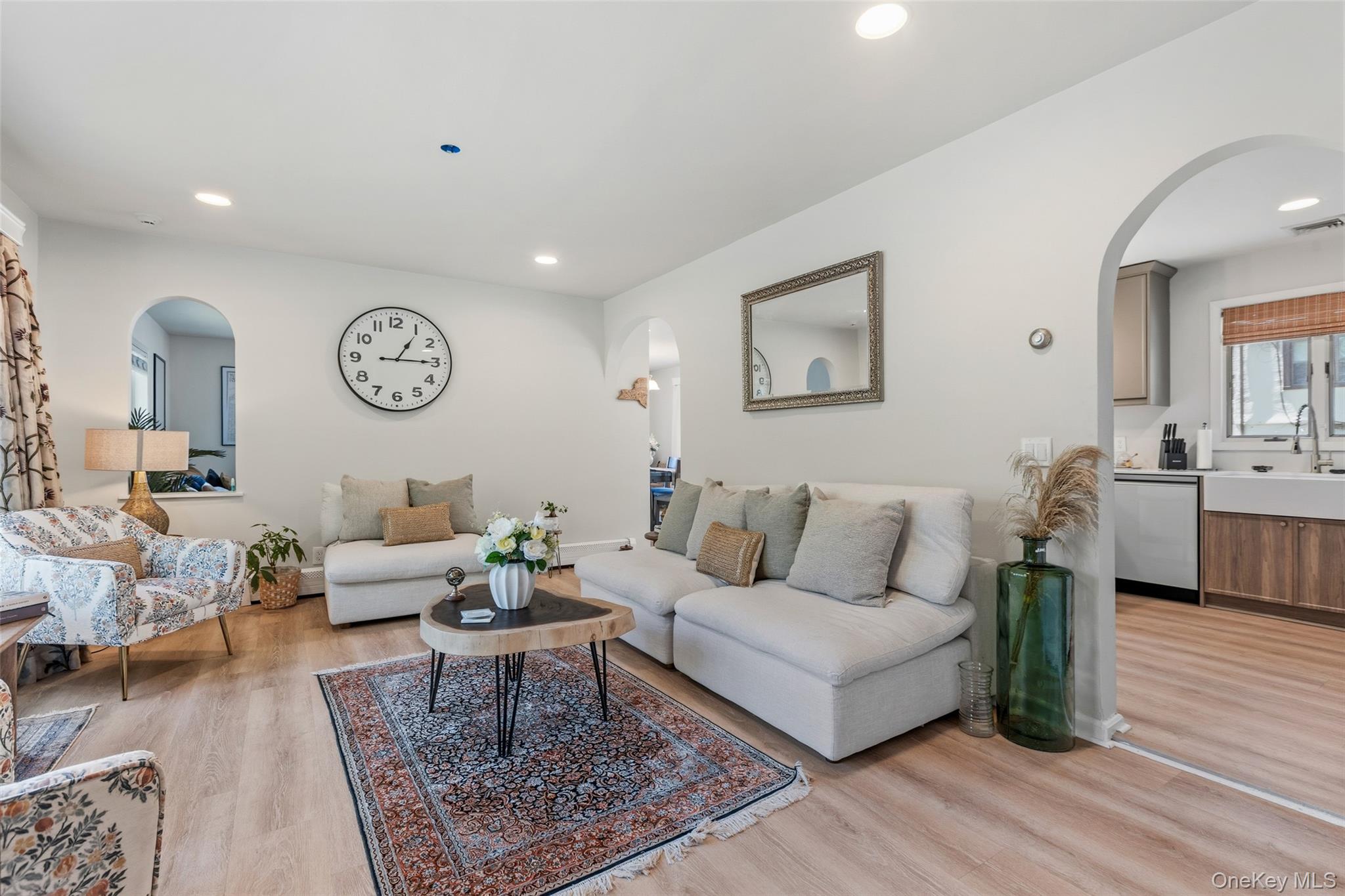 Photo 4 of this property
