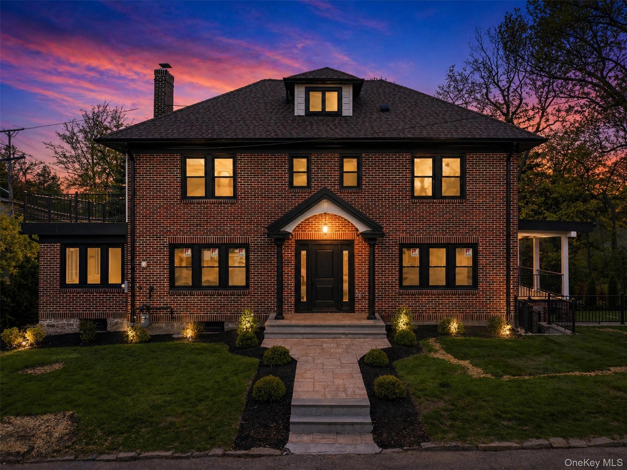 Welcome to Glenwood Lake!! This exceptional, fully renovated luxury ho...