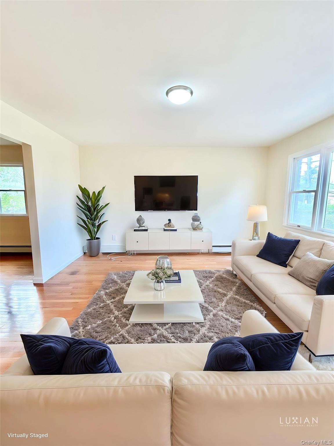 Exceptional 5-Bedroom Duplex with Private Backyard, Garage Parking & I...