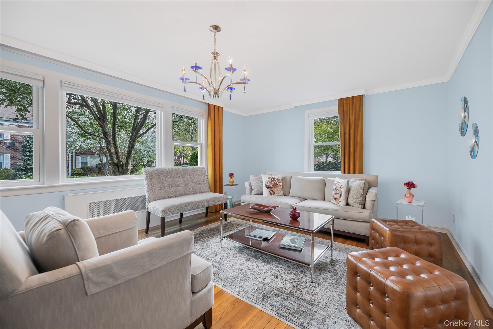 Beautifully maintained 2 bedroom, 1 bath apartment in Bronxville Knoll...