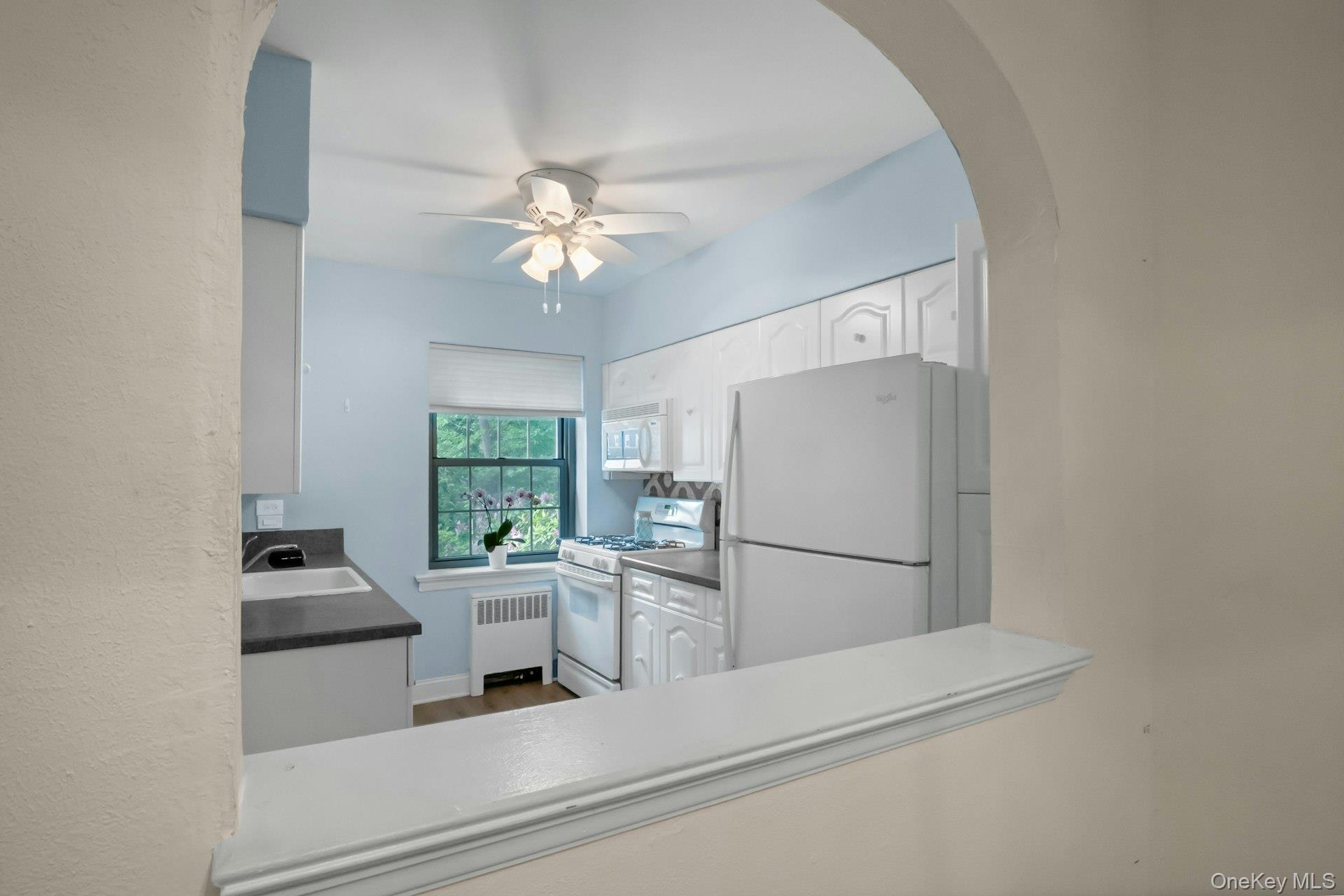 Photo 4 of this property