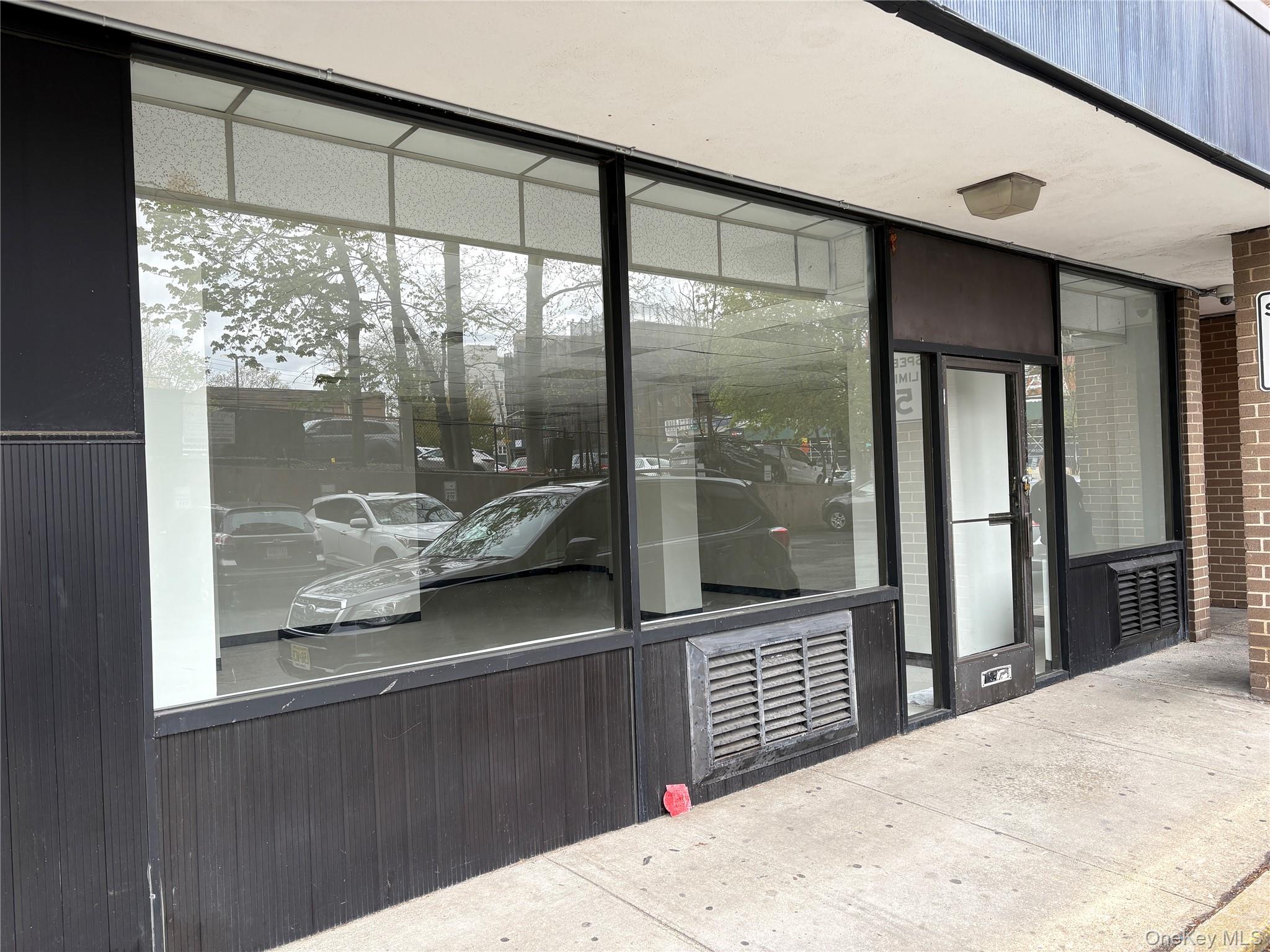 Looking for a turnkey medical suite next to White Plains Hospital? 235...