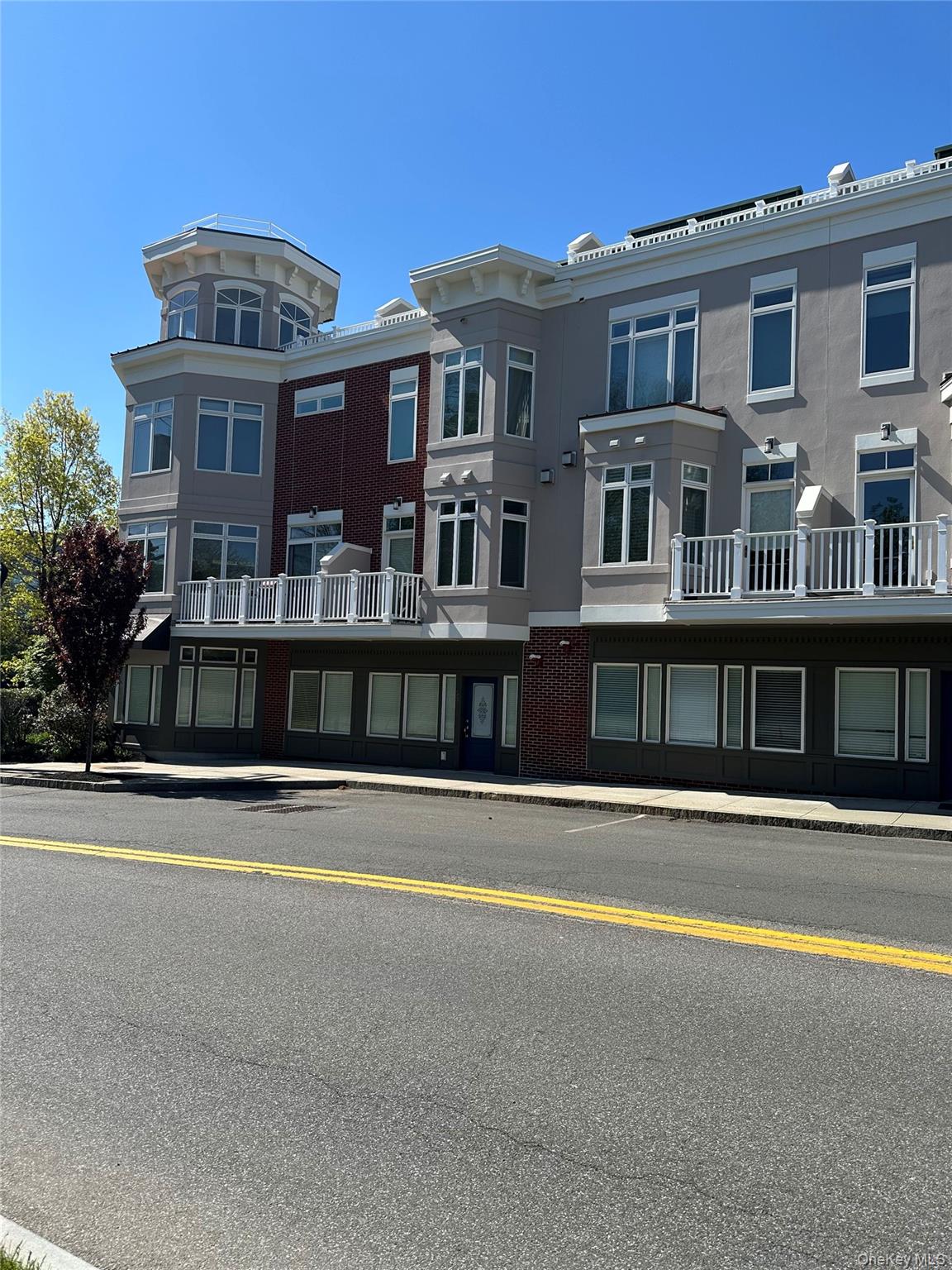Fantastic Leasing Opportunity! Position your business in this beautifu...