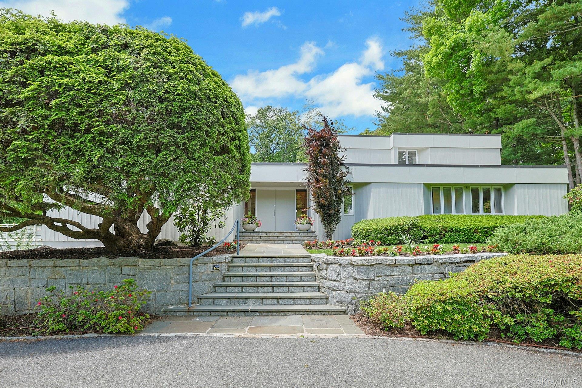 Photo 3 of this property