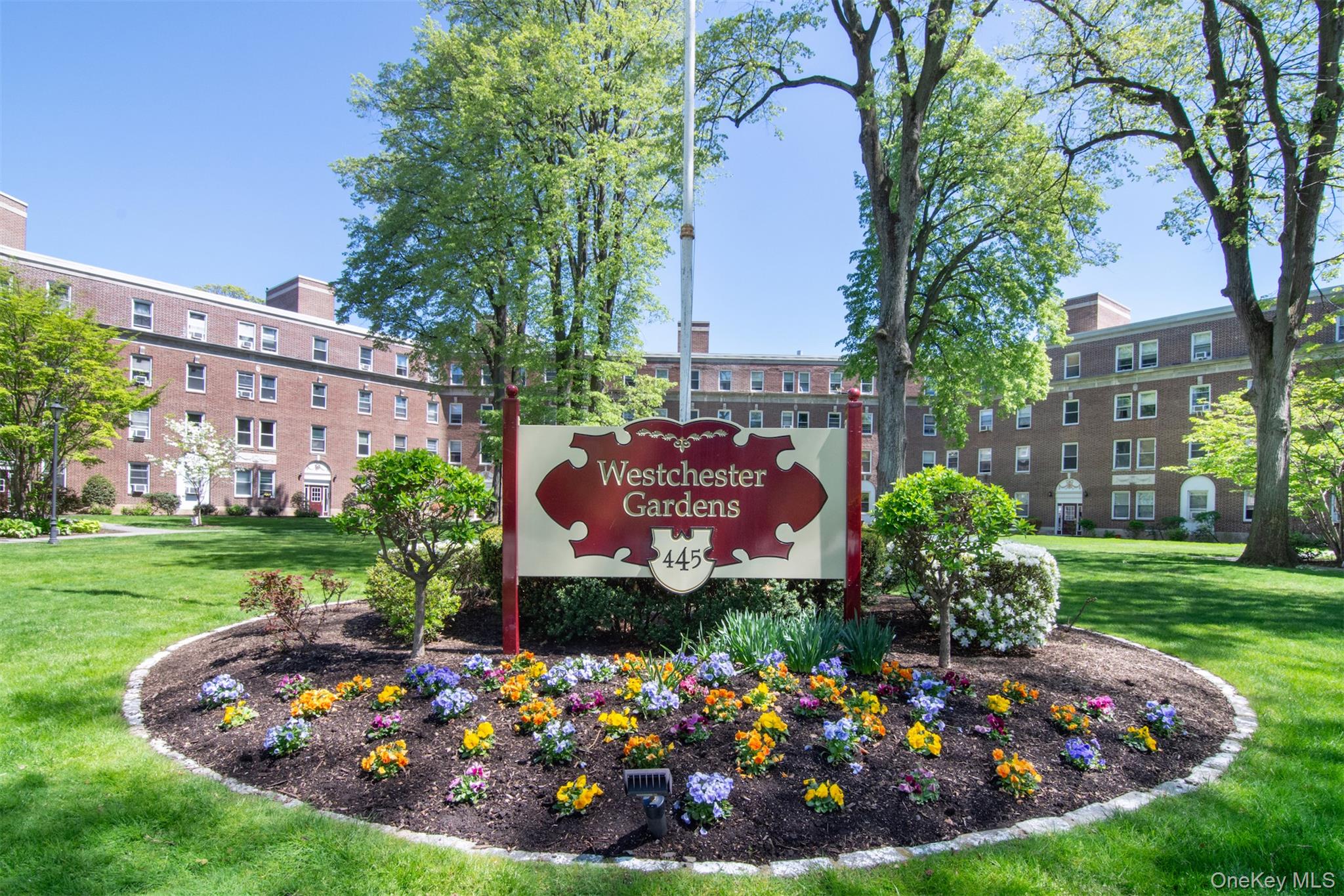 Move right-in to this attractive, garden-style, two bedroom co-op in d...