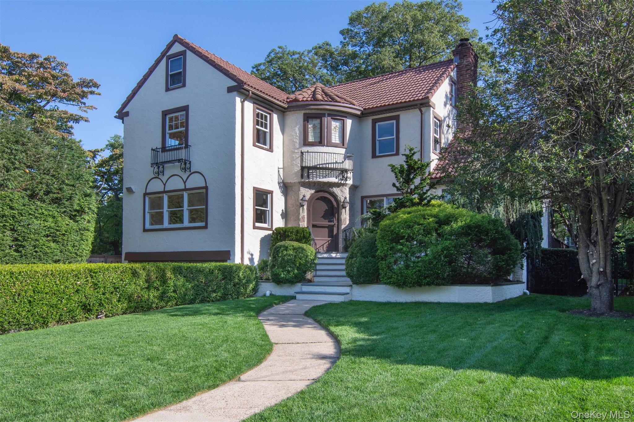 Looking for your dream home? Look no further than 32 Stellar. Perfectl...