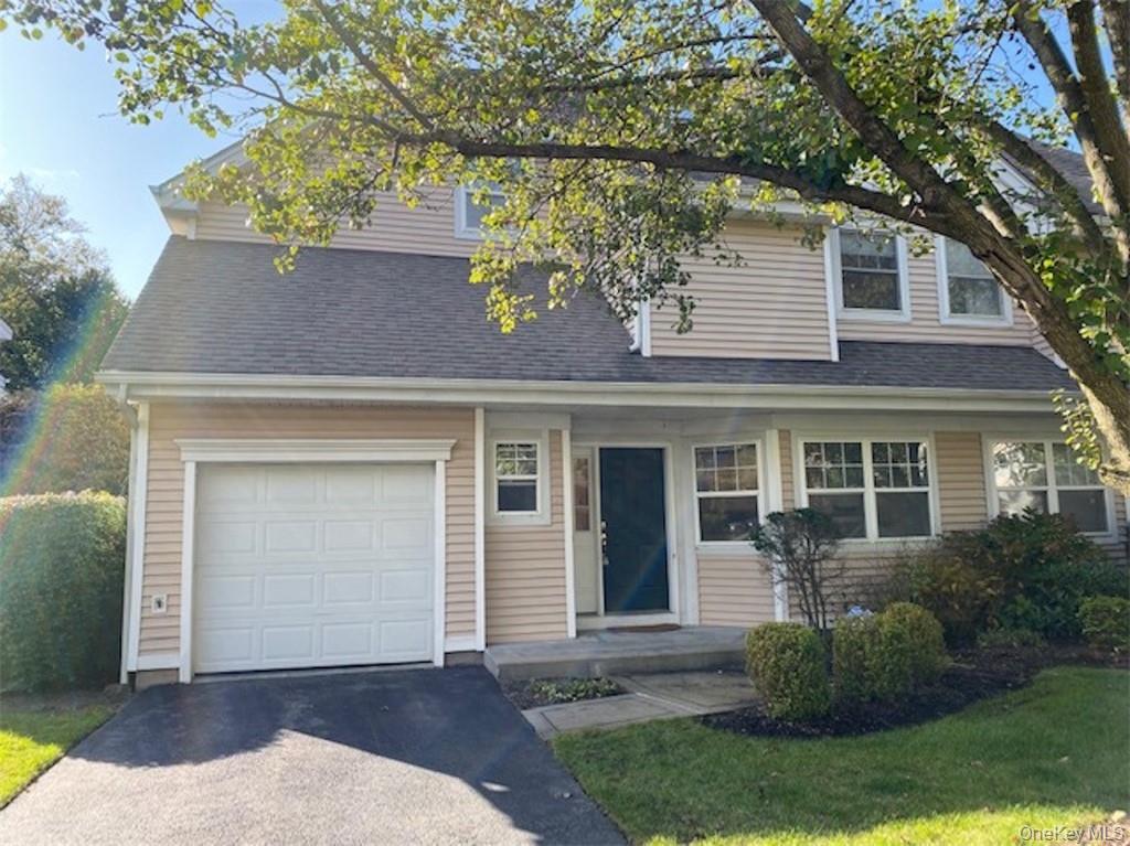 This 4/5 bedroom Town House can be your home in the beautiful Winding...