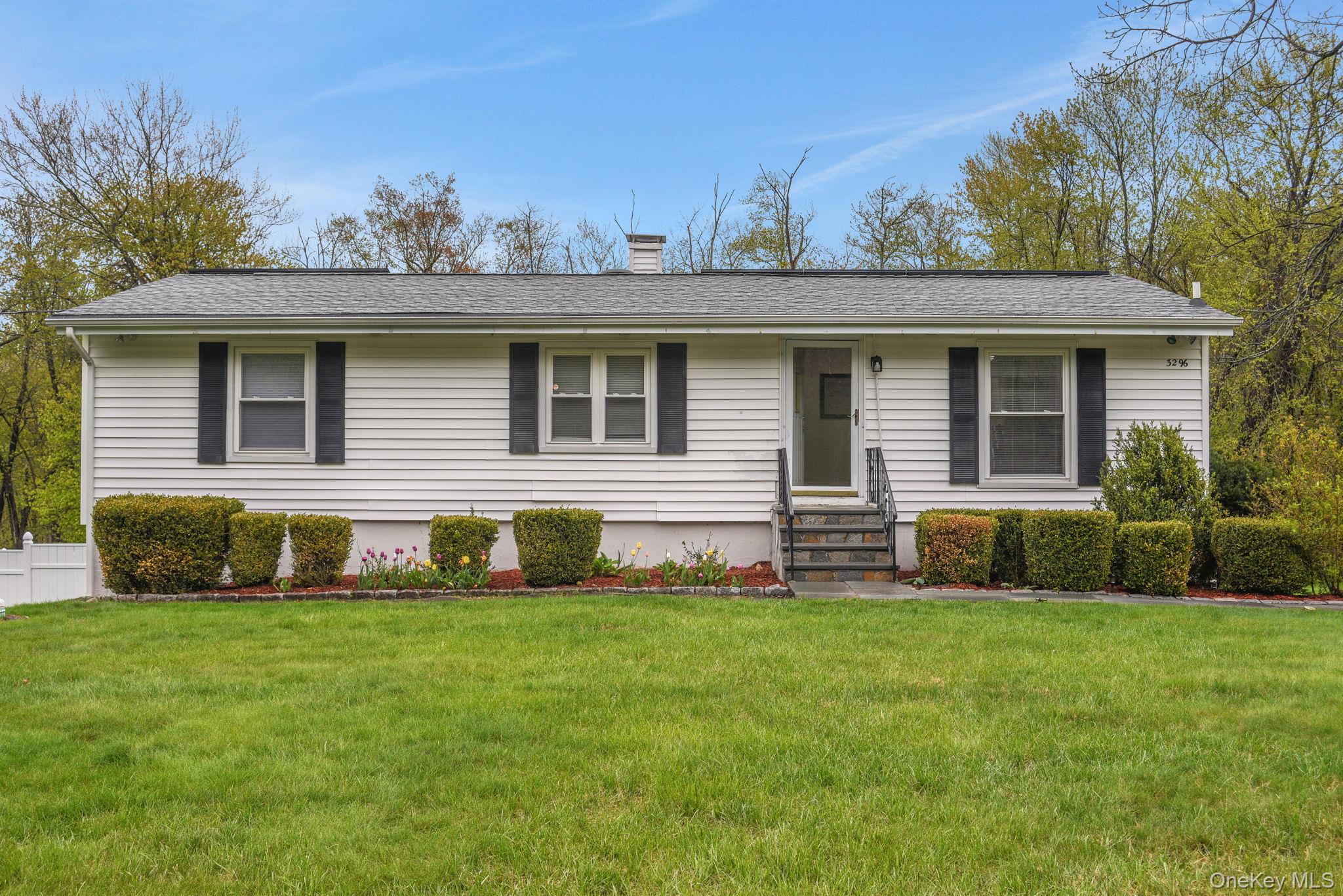 Stunning 3BR Ranch with Finished Walkout Lower Level, Pool & Solar – M...