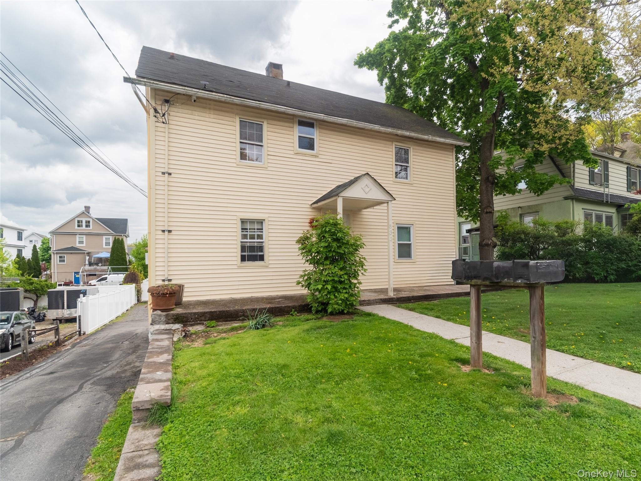 Home being sold  AS IS.  This is a legal 1 Family, owner using as a 2...