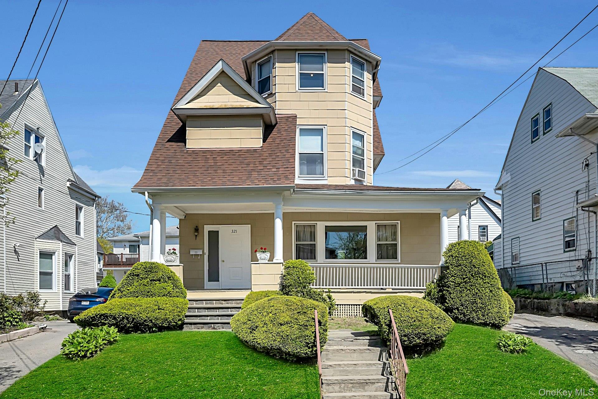 Welcome to this sun-filled single-family home in the heart of the soug...