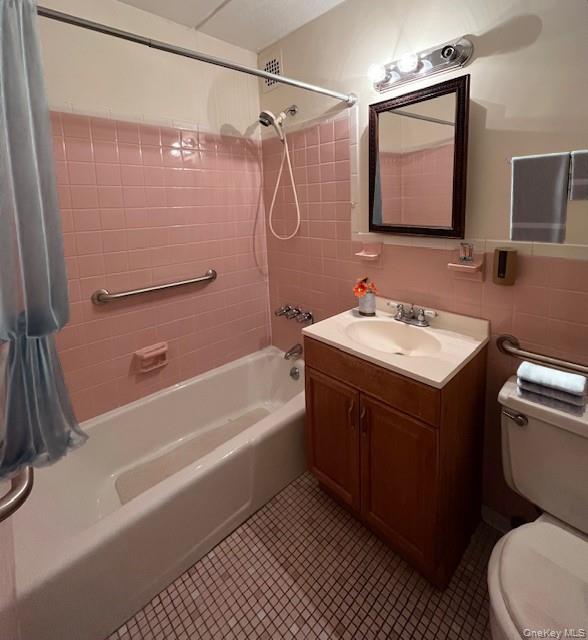 Photo 8 of this property