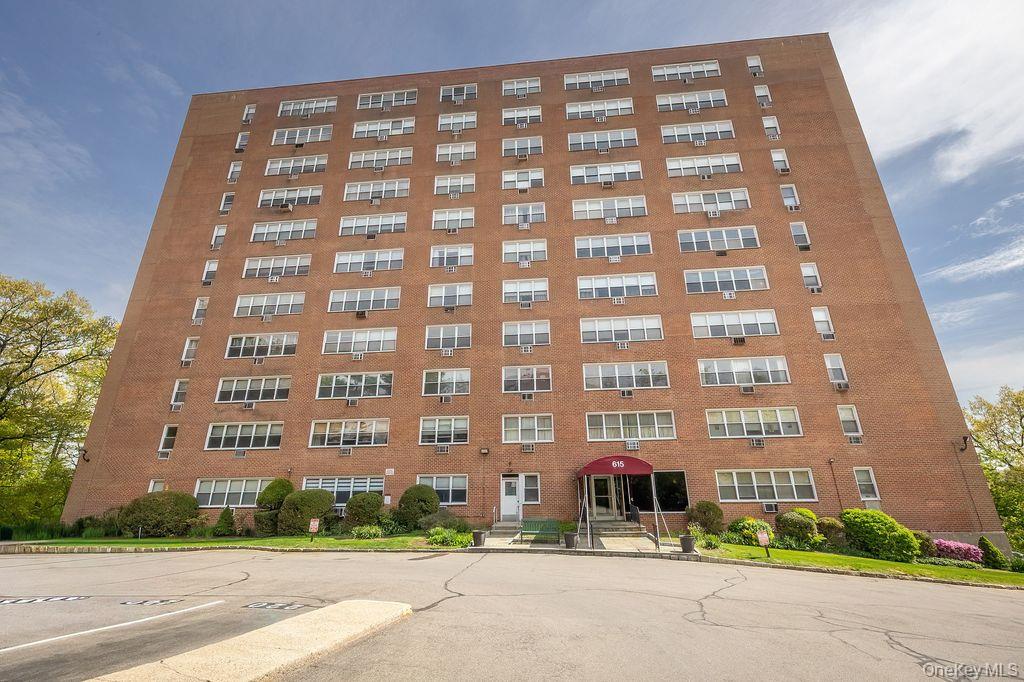 Welcome to the Palmer House, a gated community with 24-hour security i...