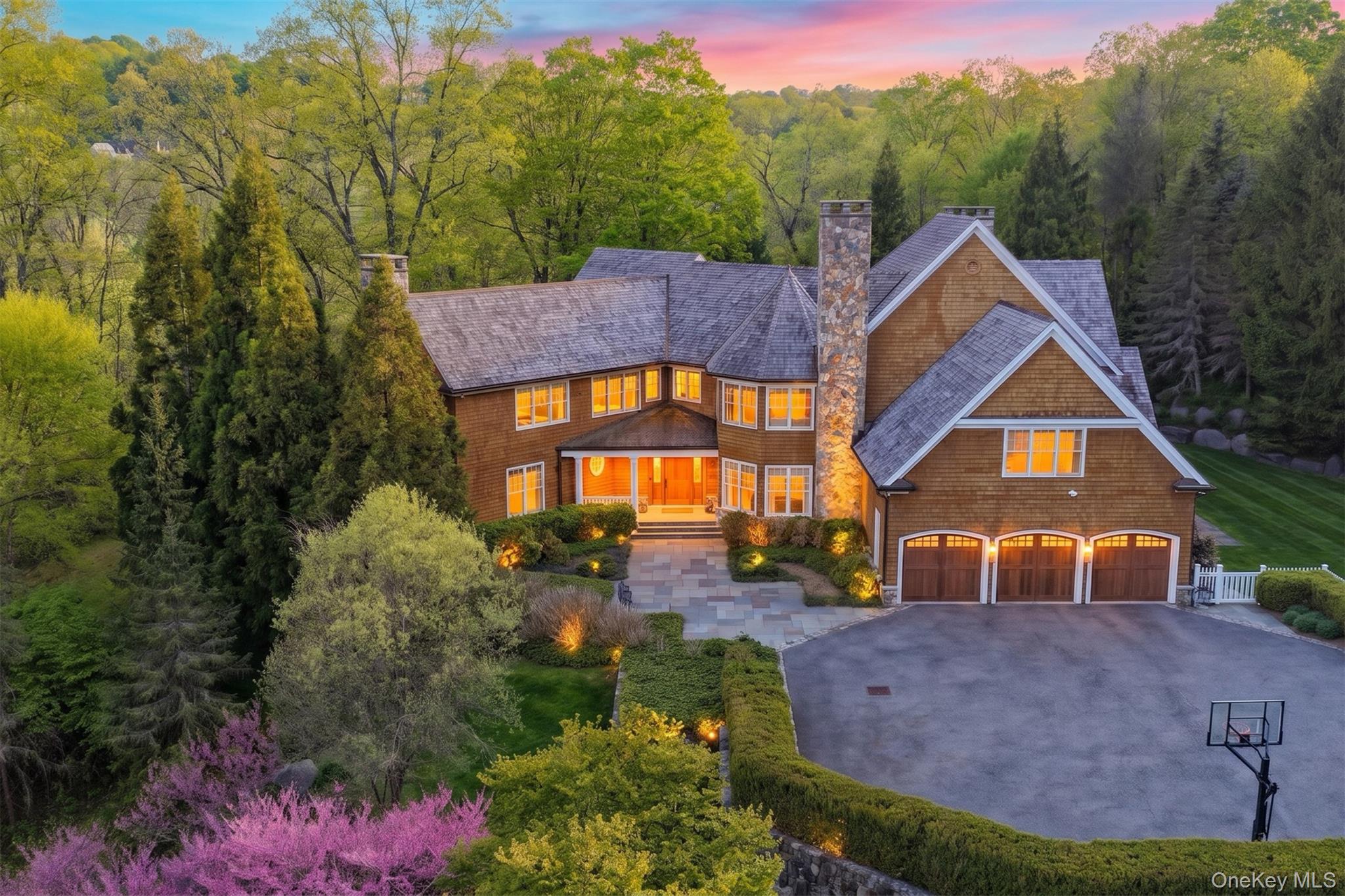 Set within the prestigious Thomas Wright Estates of Armonk, this extra...