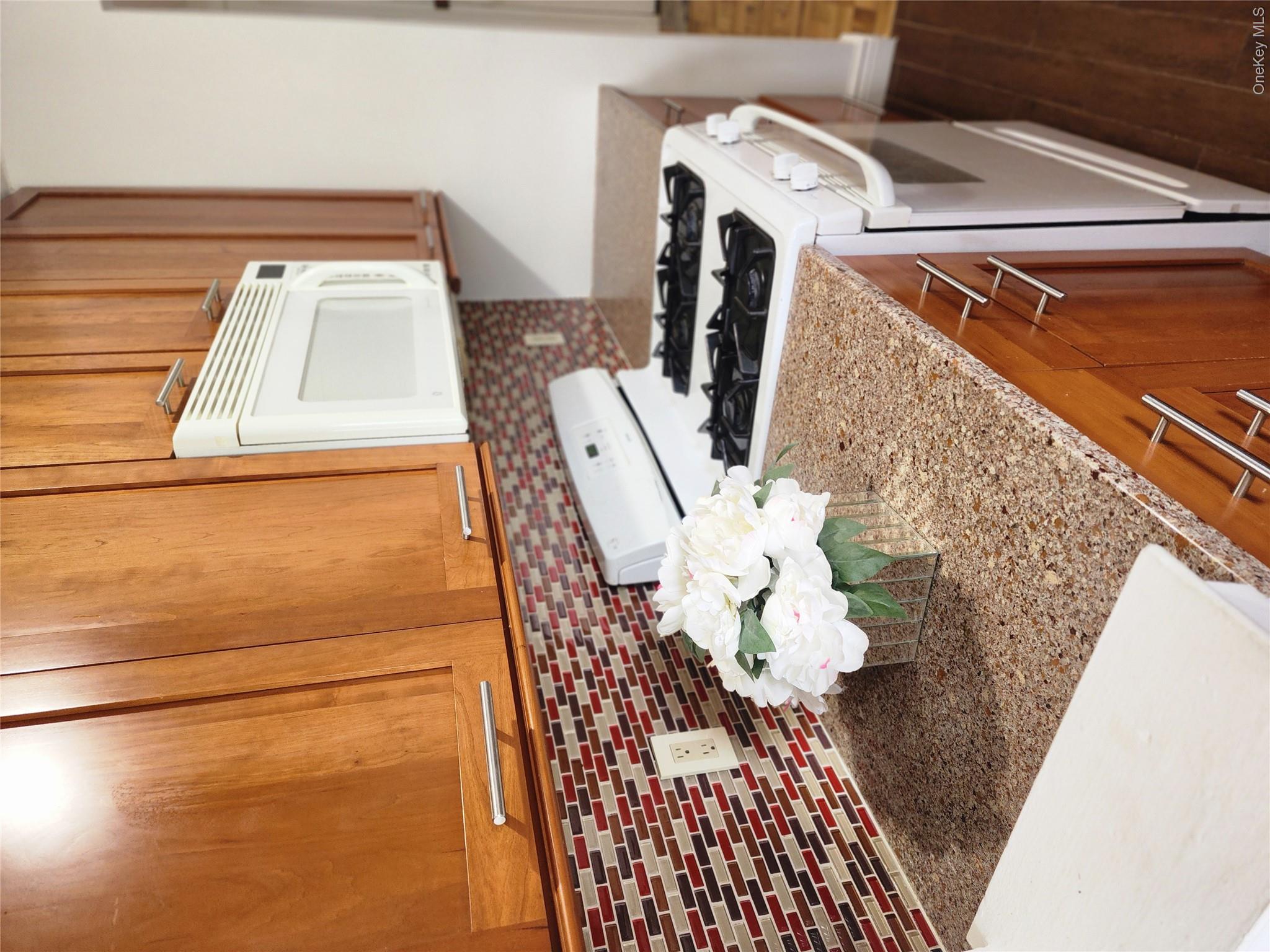 Come home to this move-in ready top floor co-op in the Edgemont School...