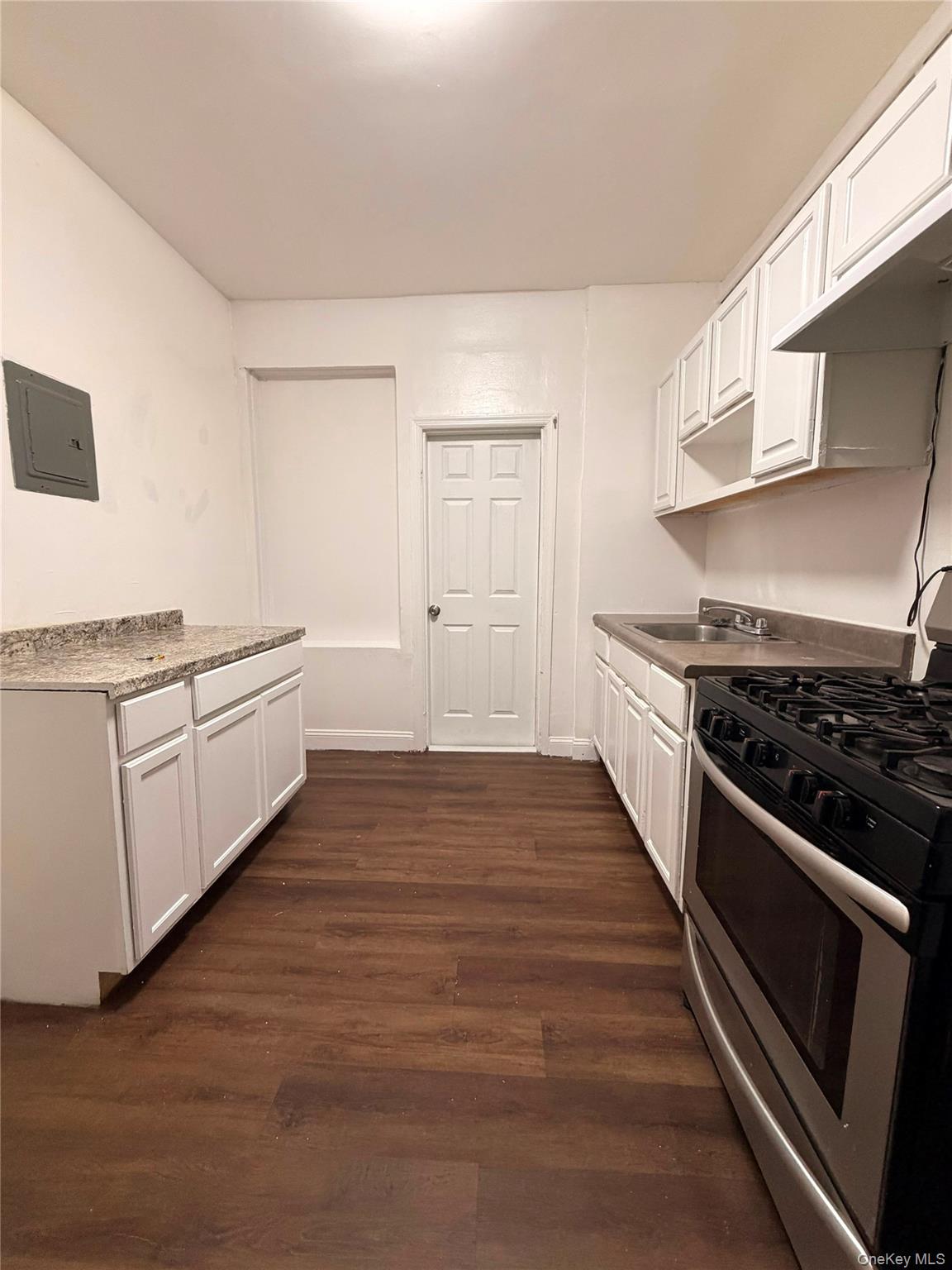 Photo 4 of this property
