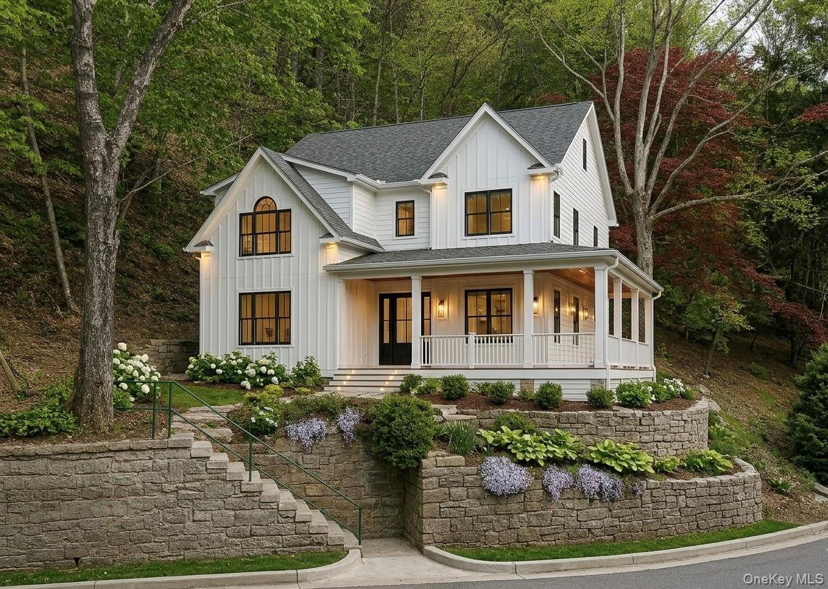 Valhalla 4-Lot Residential Development Opportunity

Rare opportunity t...