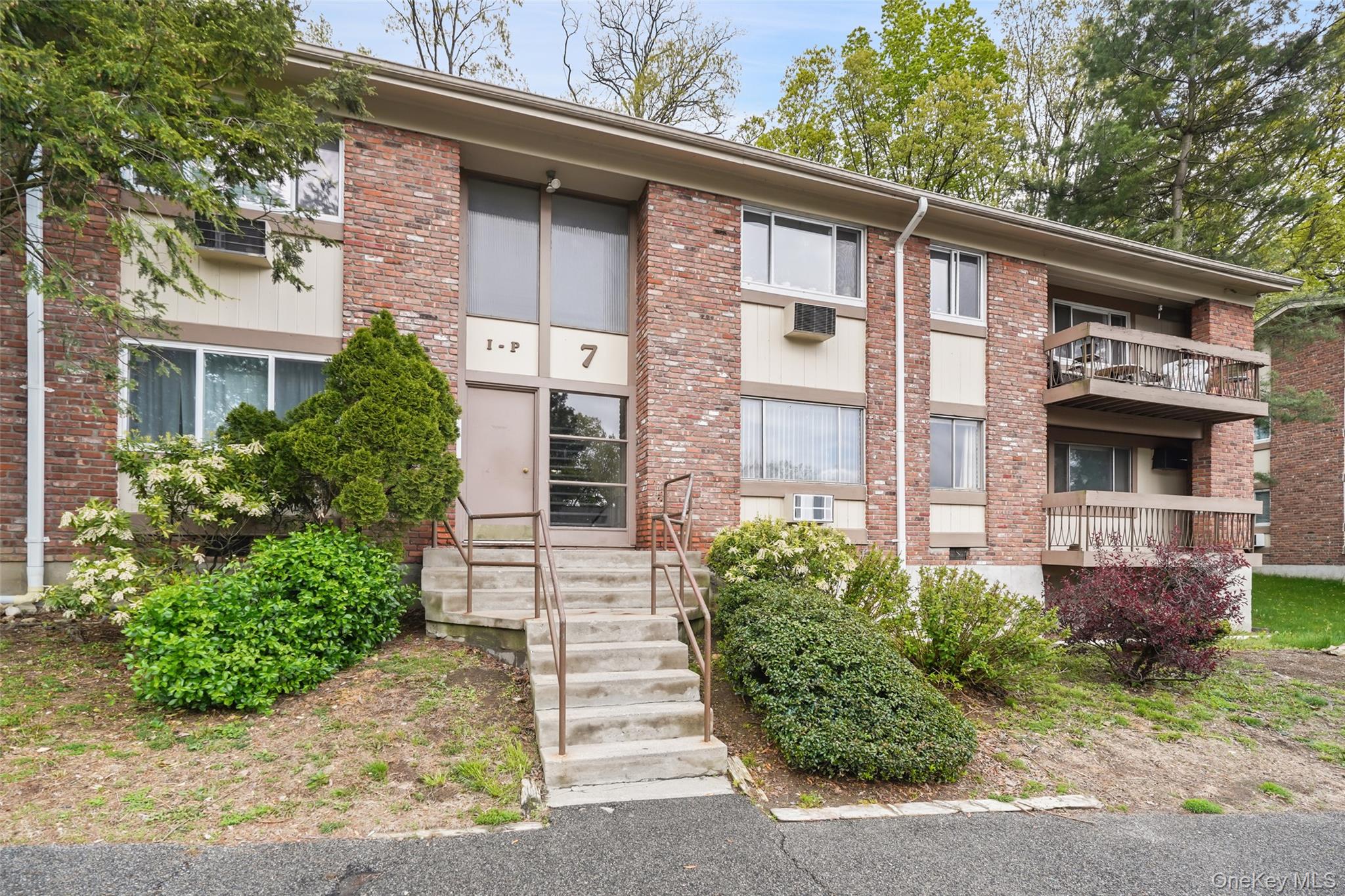 Beautifully renovated, turnkey first-floor one-bedroom with a private...