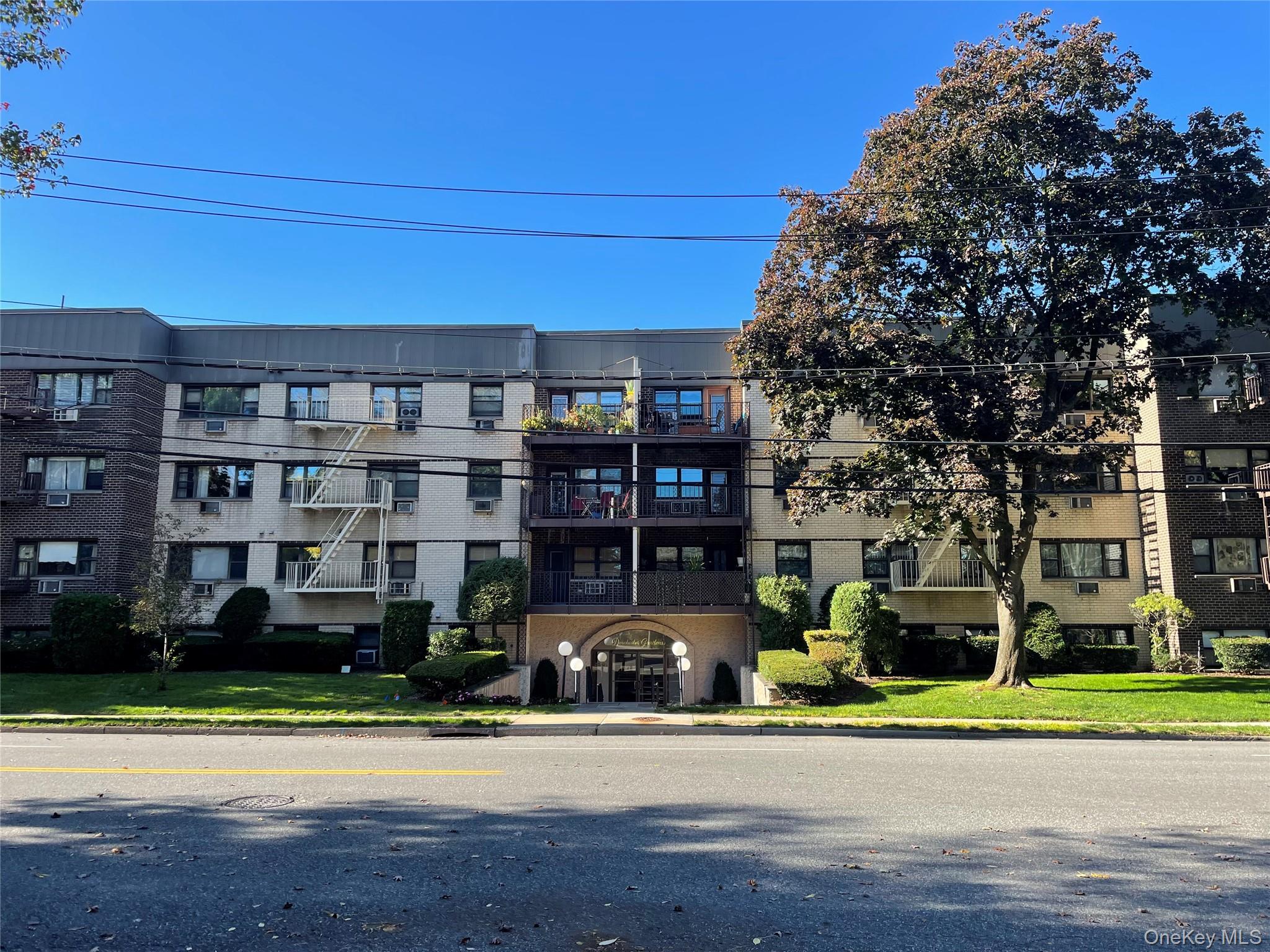 Welcome to Dorchester Gardens, ideally located on the Larchmont border...