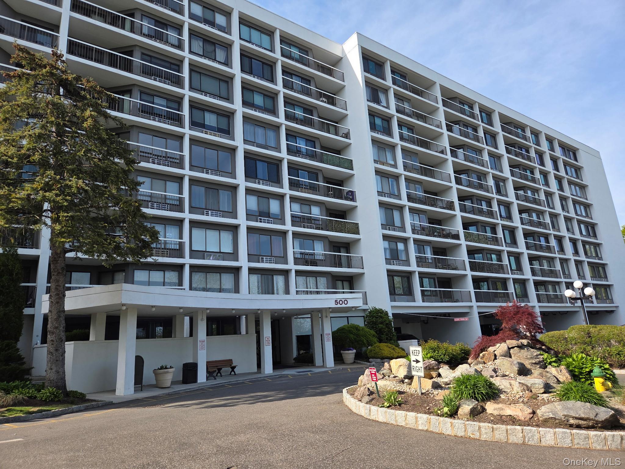 Come see this beautifully renovated one-bedroom apartment in High Poin...