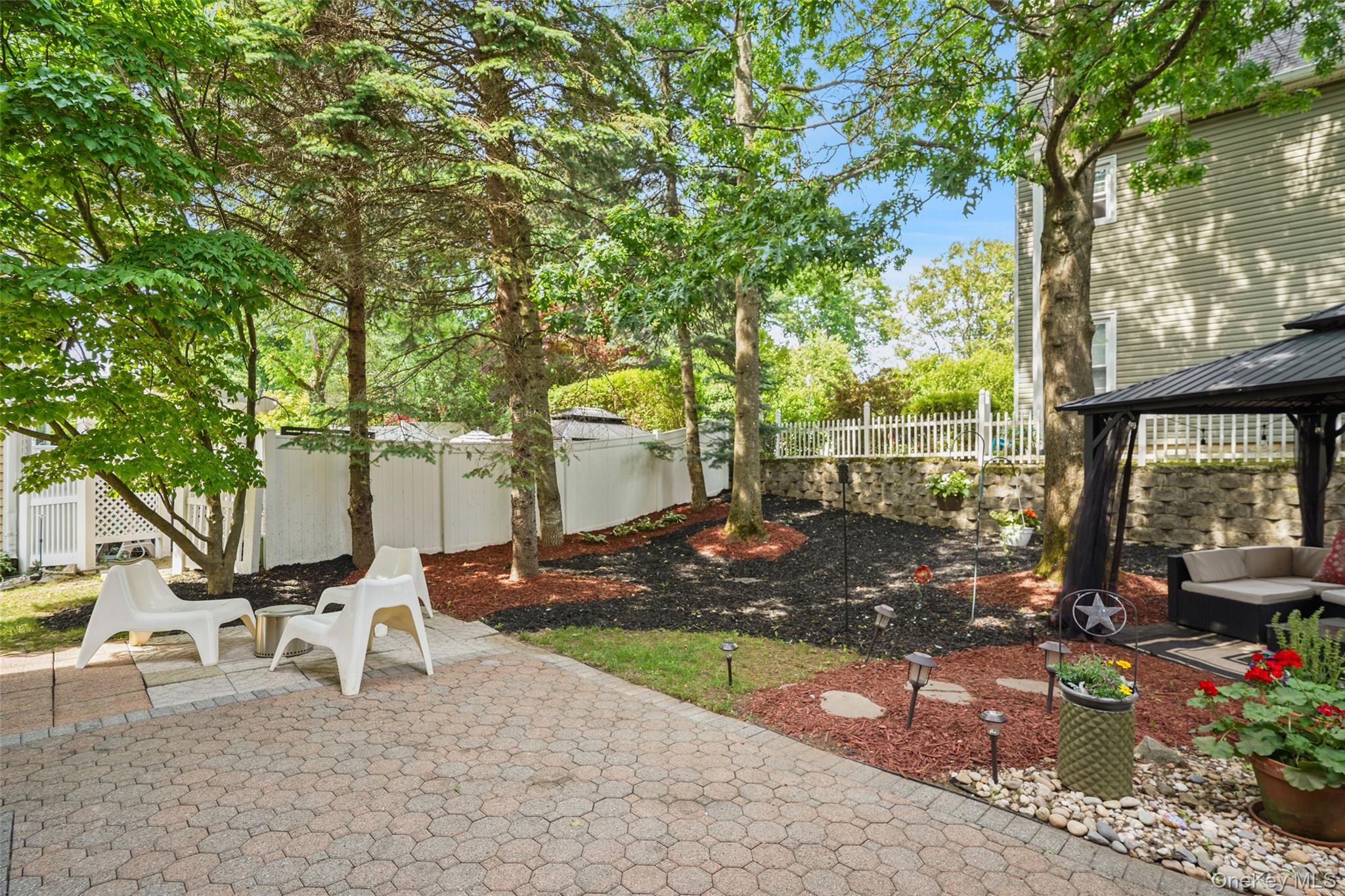 Photo 4 of this property
