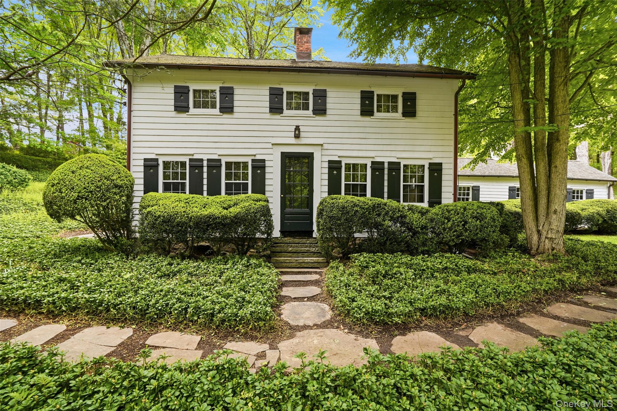 SNUG HIll. Step into the past! Rare opportunity to acquire one of Poun...