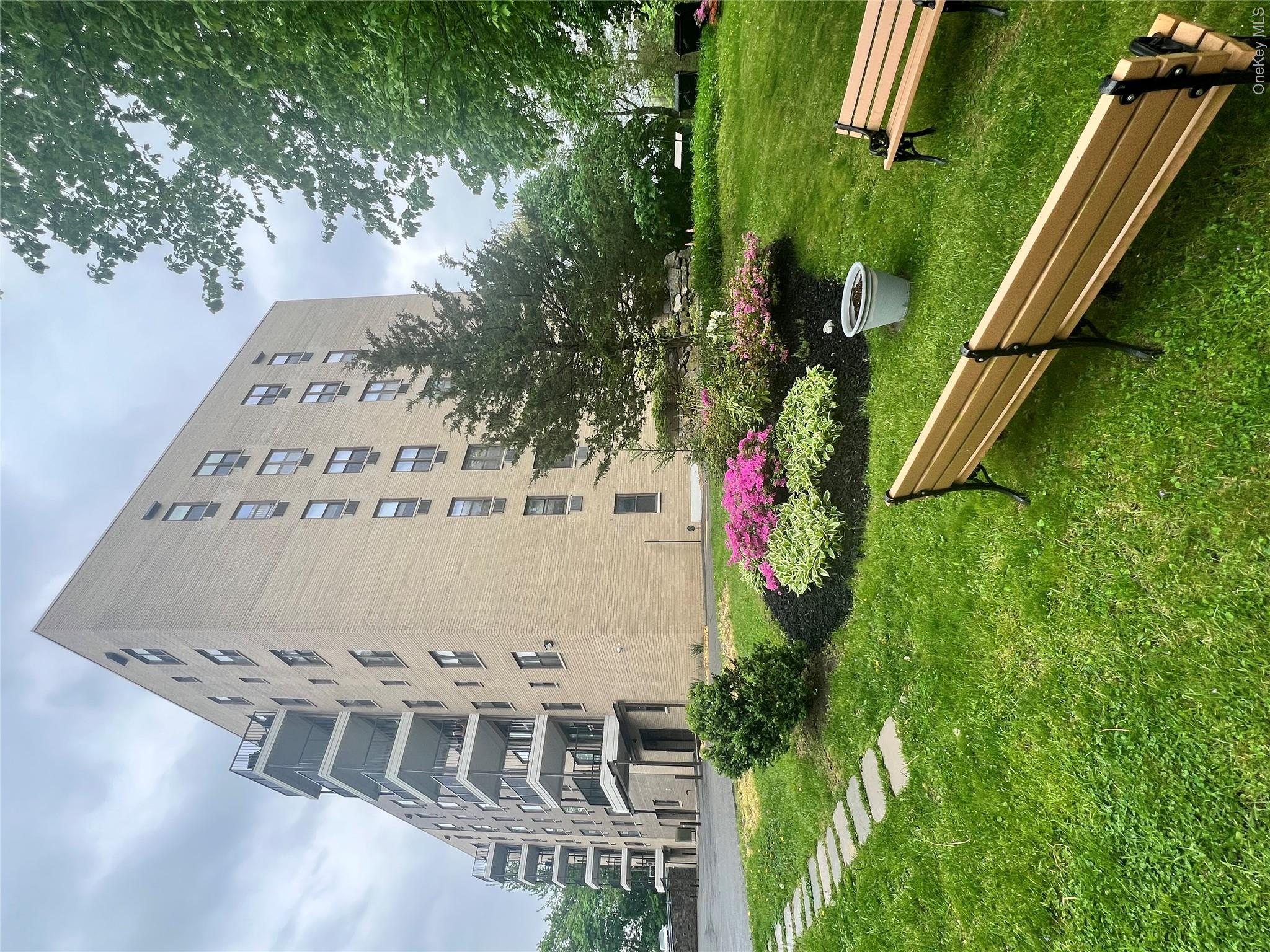 Stewart Heights is all about location. Near so much including metro no...
