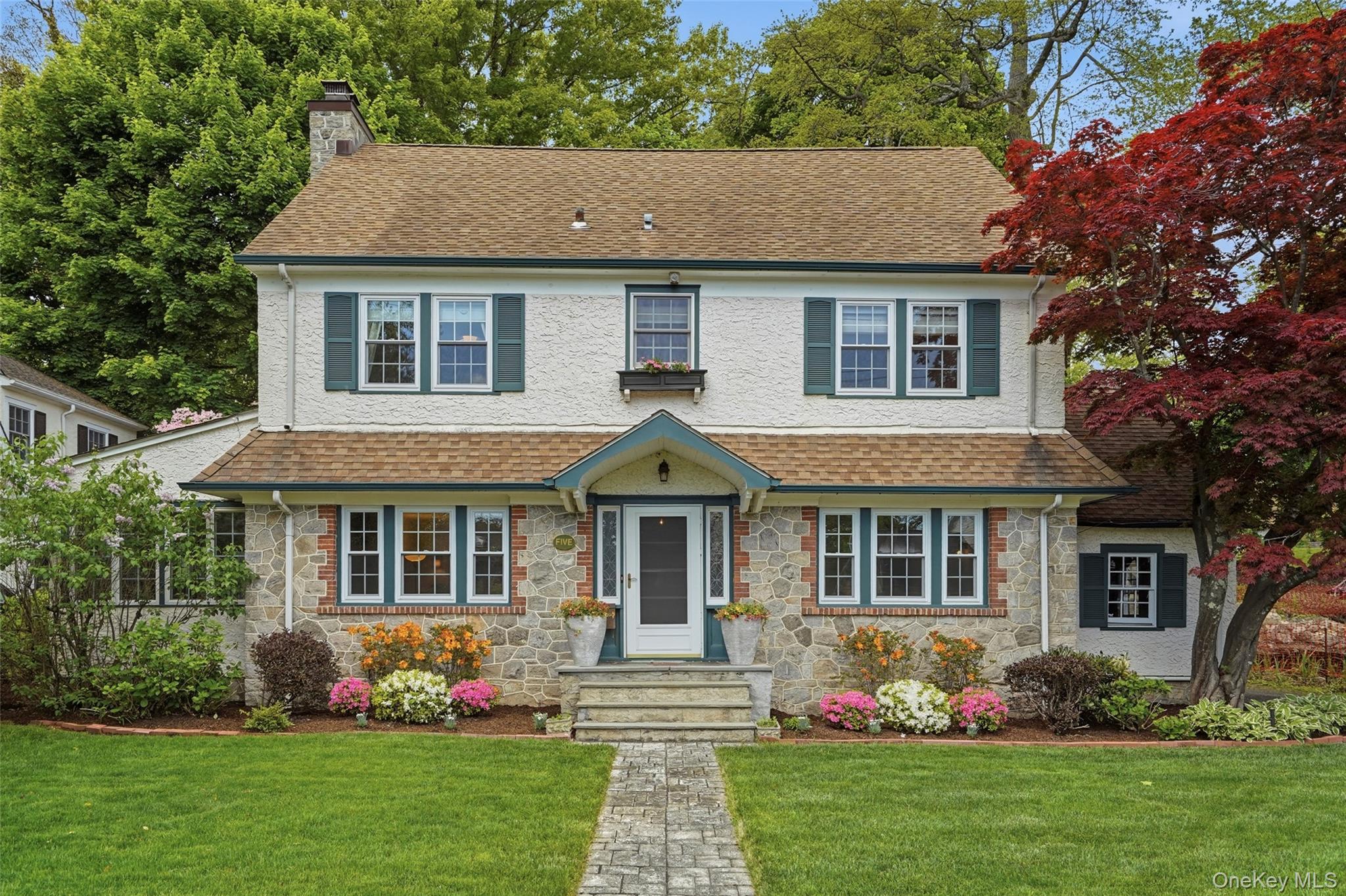 Timeless charm and modern updates come together beautifully in this su...
