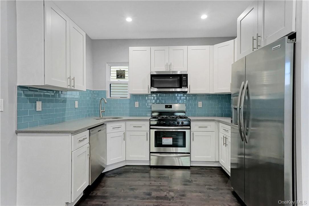 Welcome to 173 Washington Street, Unit 1 in Mount Vernon, NY! This bea...