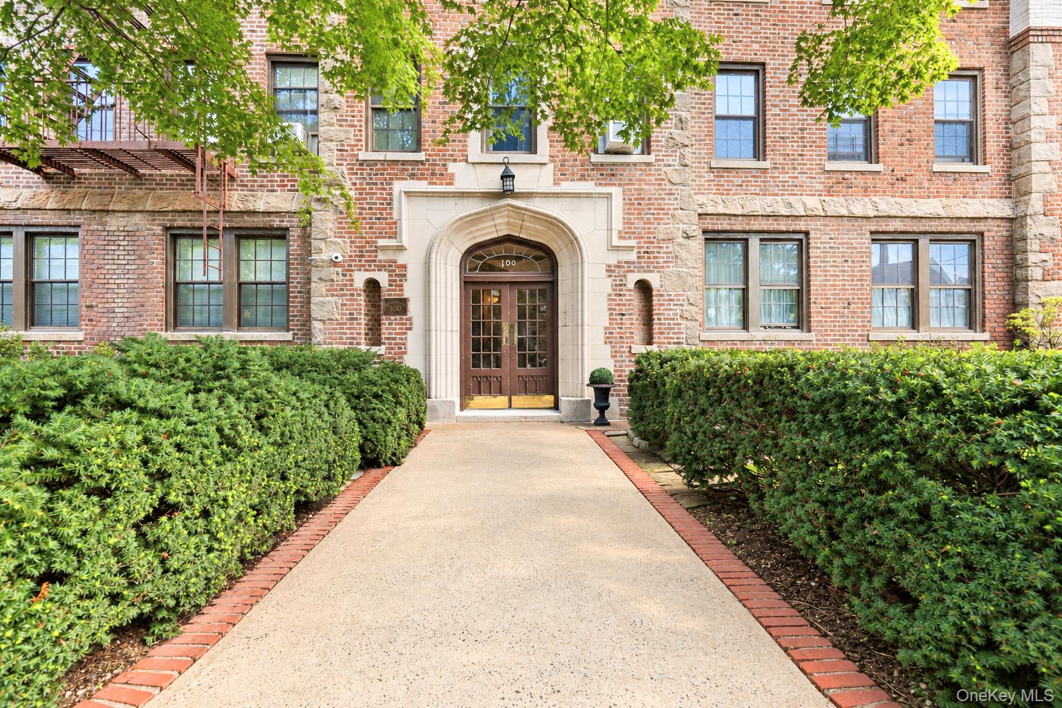 A fantastic opportunity awaits you in the village of Bronxville! Apart...