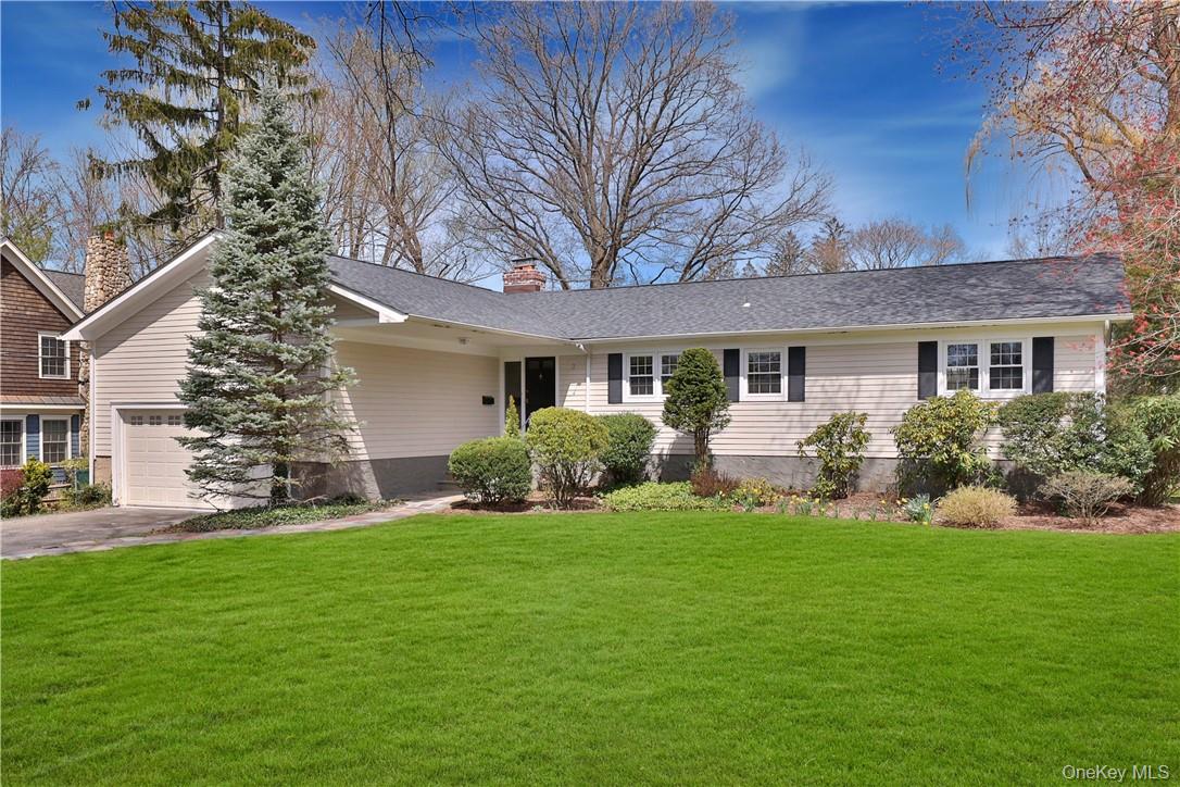 Spacious ranch on great cul-de-sac in sought after Rye City neighborho...