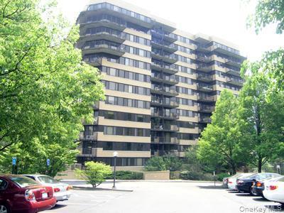 Welcome to 25 Rockledge Ave East. This one-bedroom, one-bath condomini...