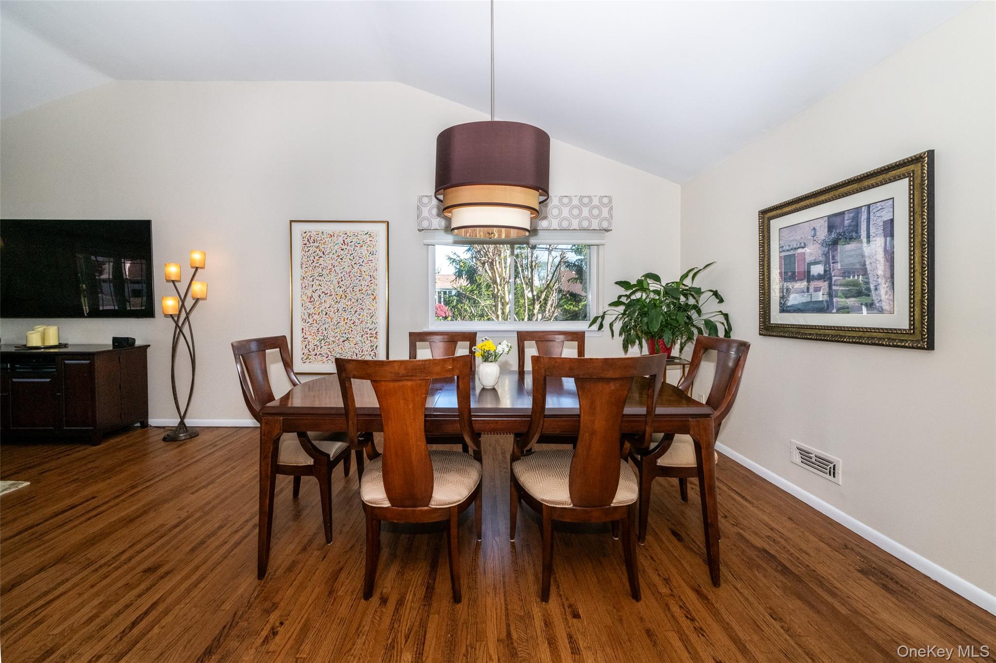 Photo 7 of this property
