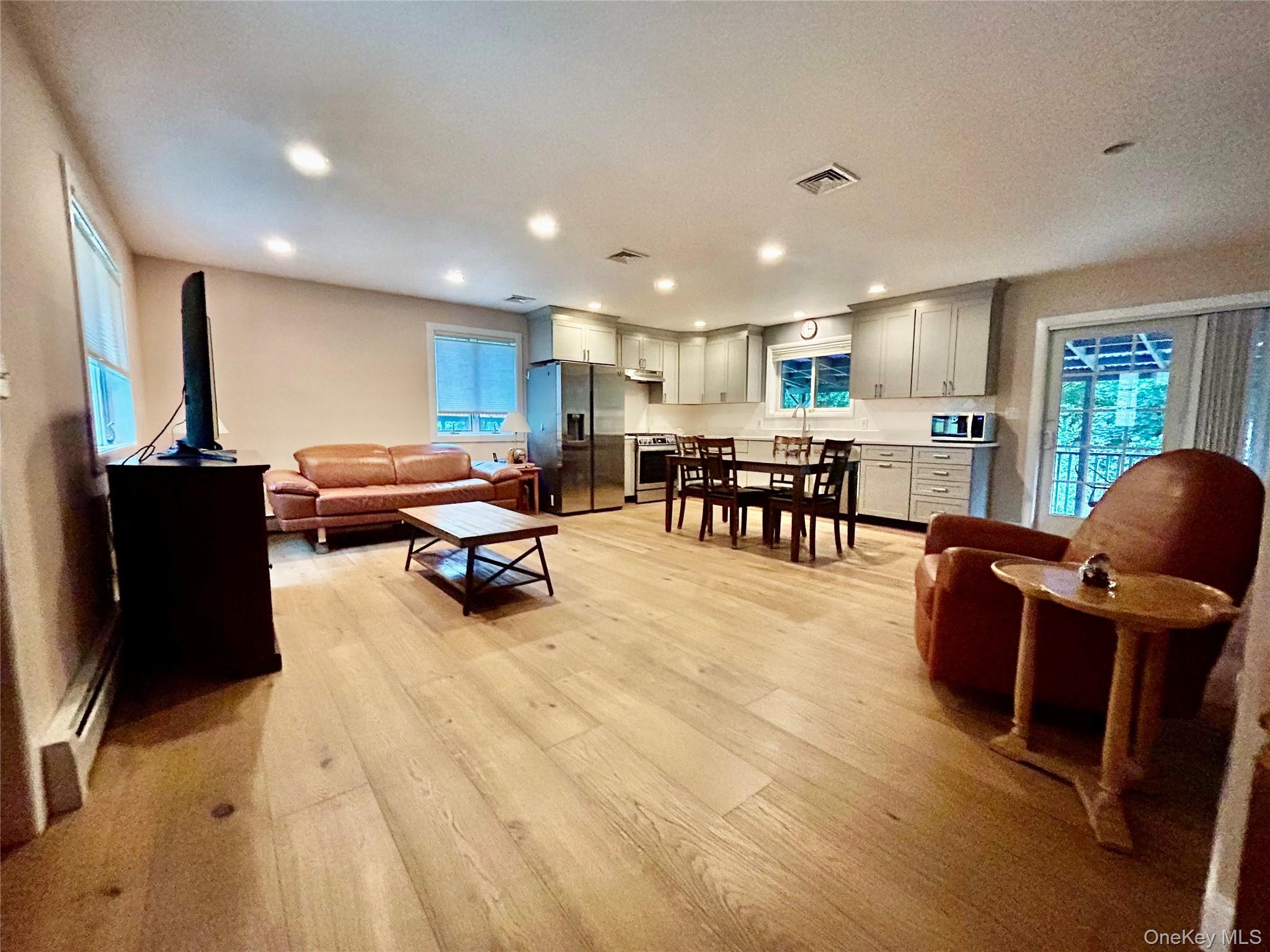 Photo 7 of this property