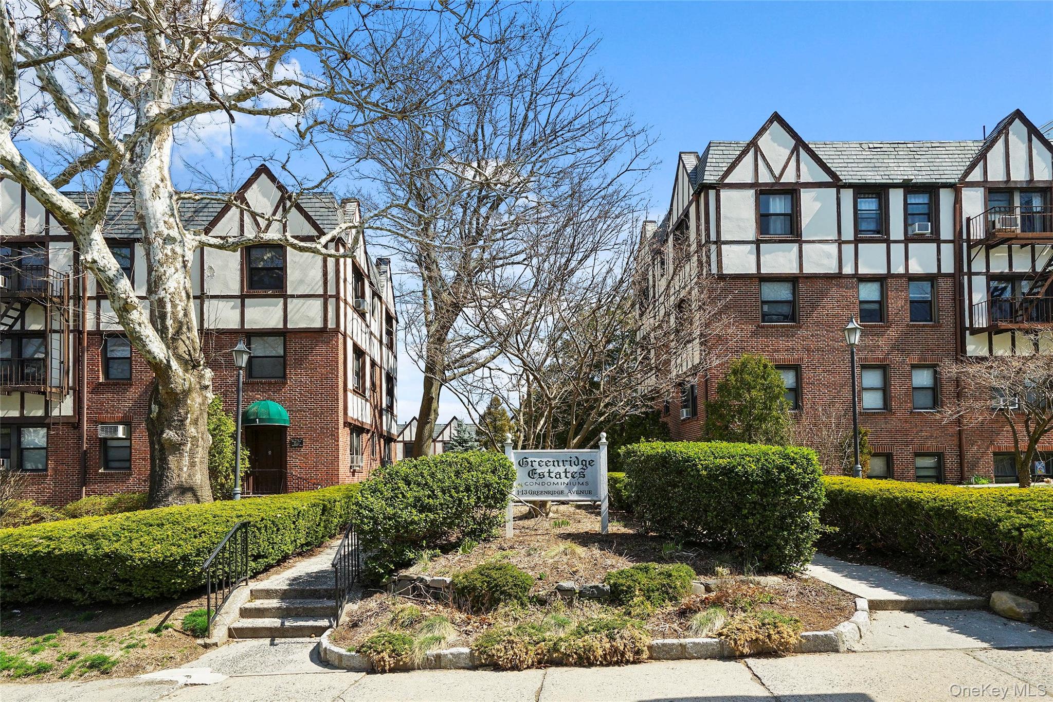 Welcome home to this spacious and sunny one bedroom apartment! Located...