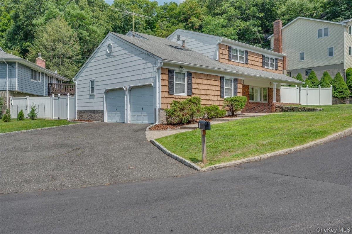 Photo 4 of this property