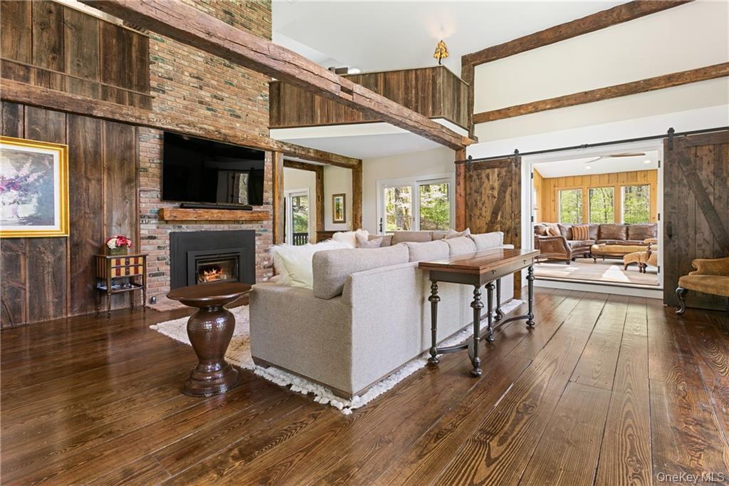 Photo 4 of this property