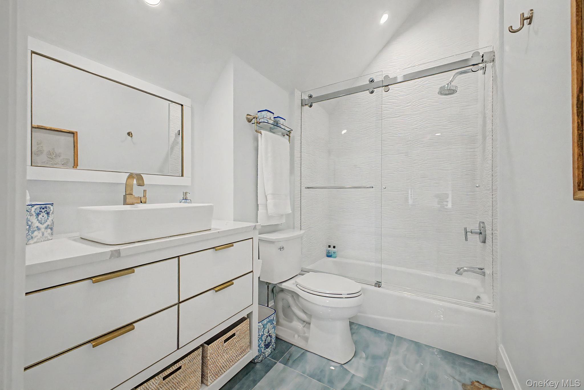 Photo 32 of this property