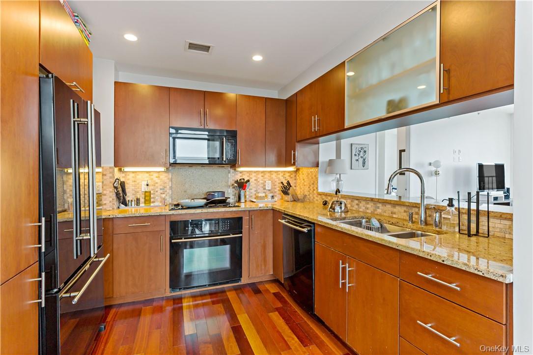 Photo 7 of this property