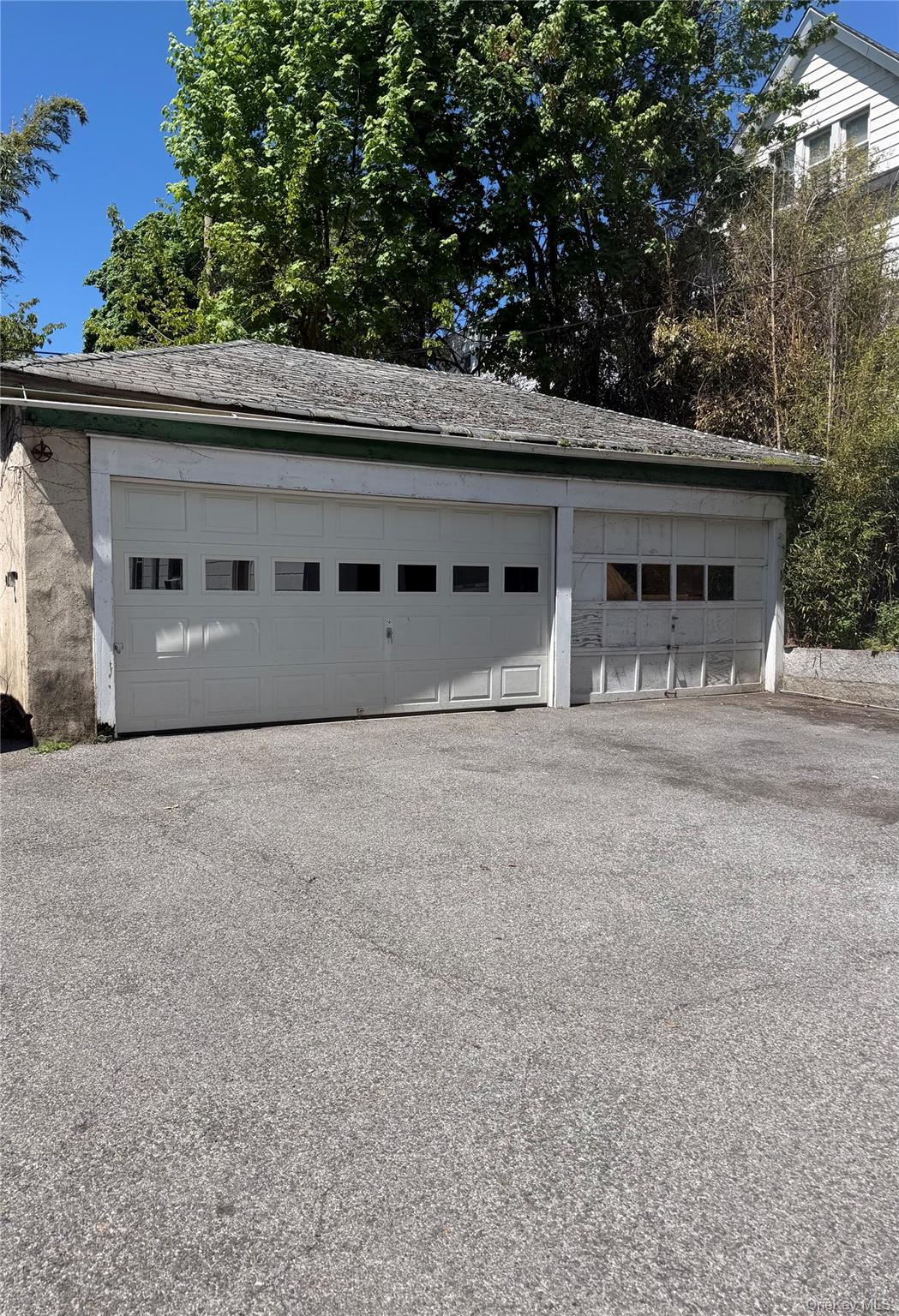 Photo 3 of this property