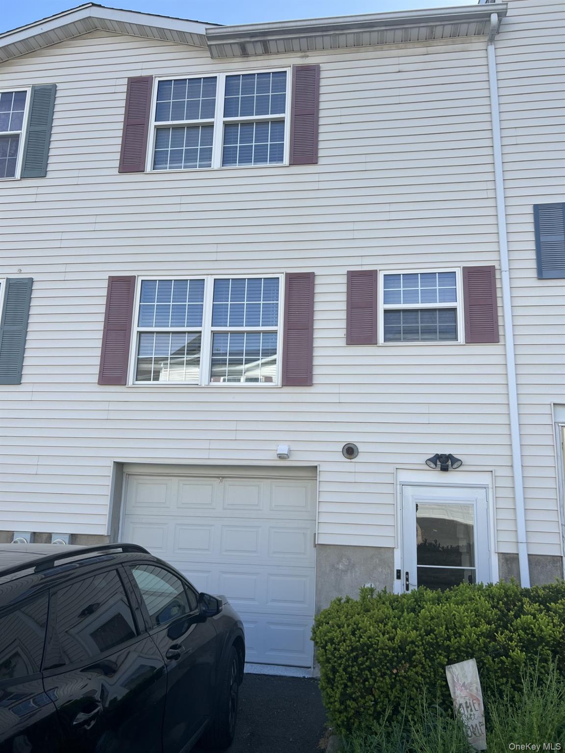 Welcome to 7 Sands Street, a beautifully maintained 3-bedroom, 1.5-bat...